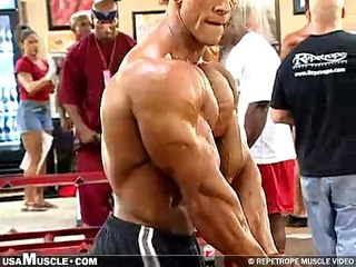 USAMuscle: Troy Alves Pumps up Beautifully!