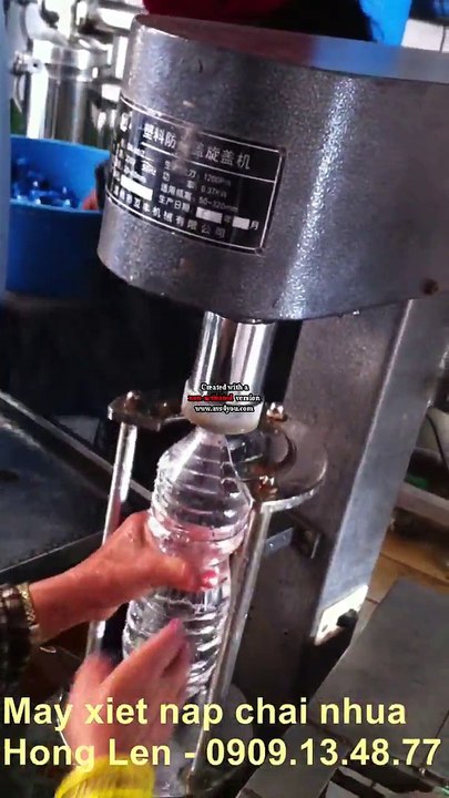 Máy xiết nắp chai nhựa bán tự động, máy xiết nắp chai nước suối, nước ngọt