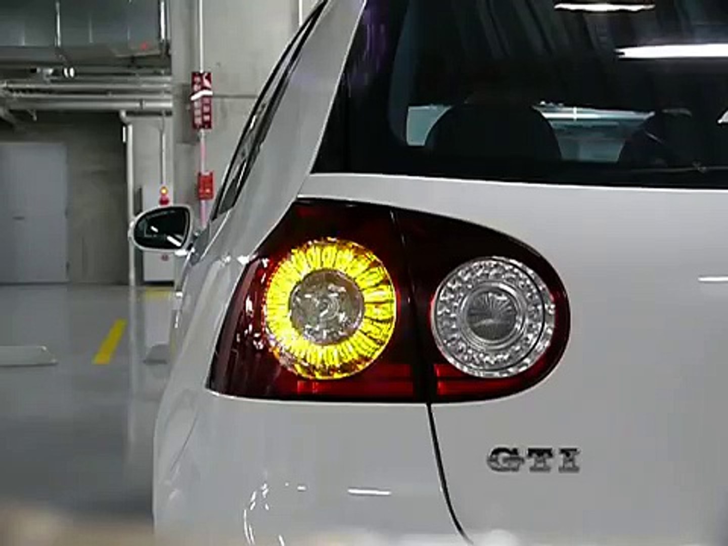 OEM LED taillights VW Golf Mk5 - video Dailymotion
