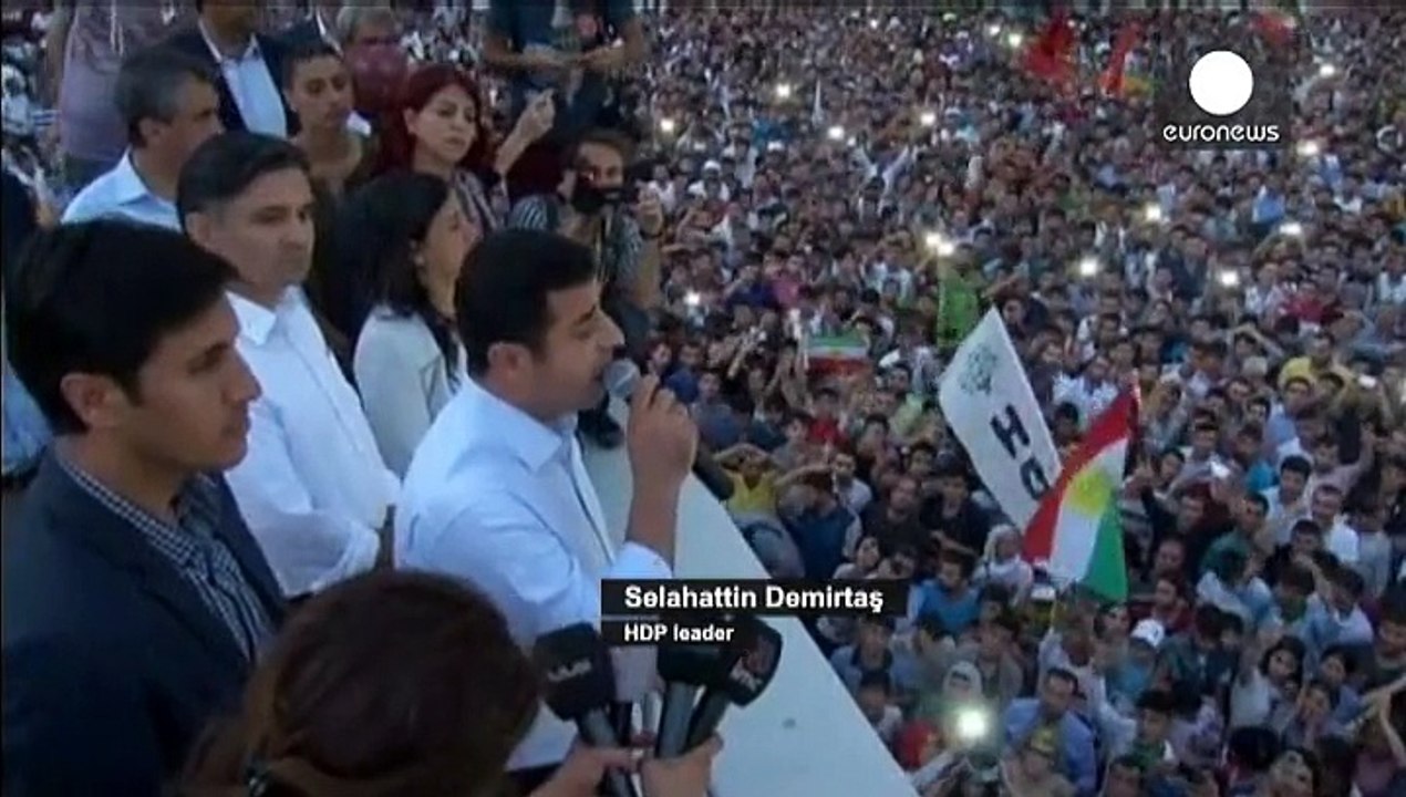 Vor den Wahlen: Explosion bei Veranstaltung der pro-kurdischen HDP in Osttürkei