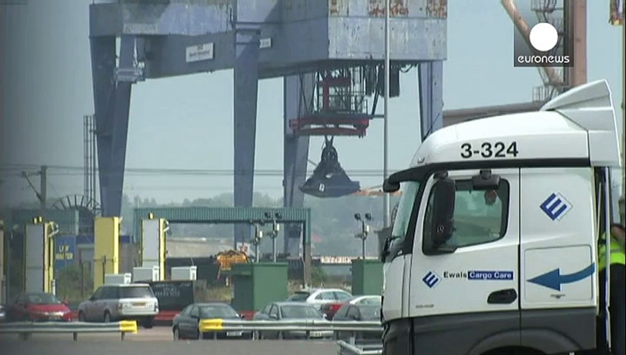 Polish truckers held in UK after dozens of immigrants found in lorries