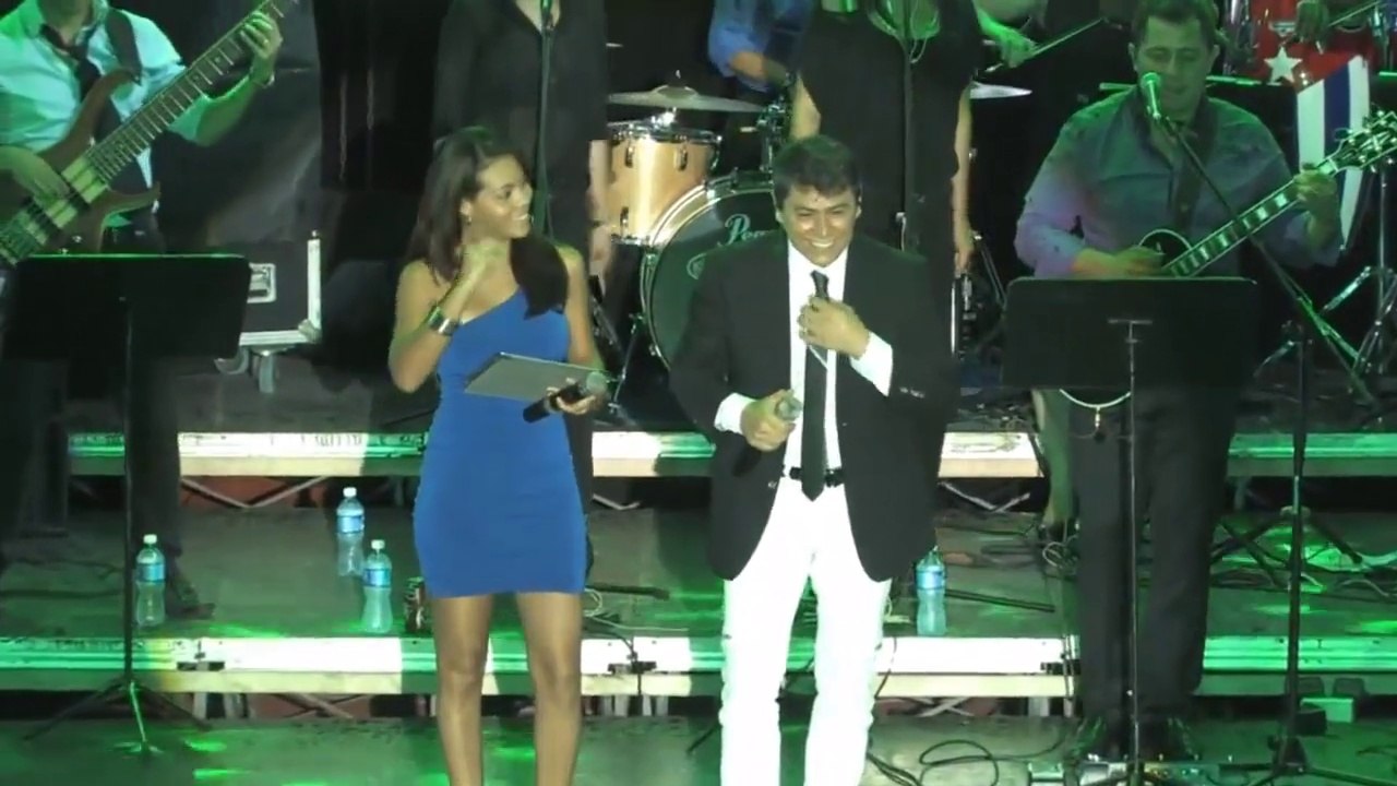 Laritza Bacallao con Alvaro Torres