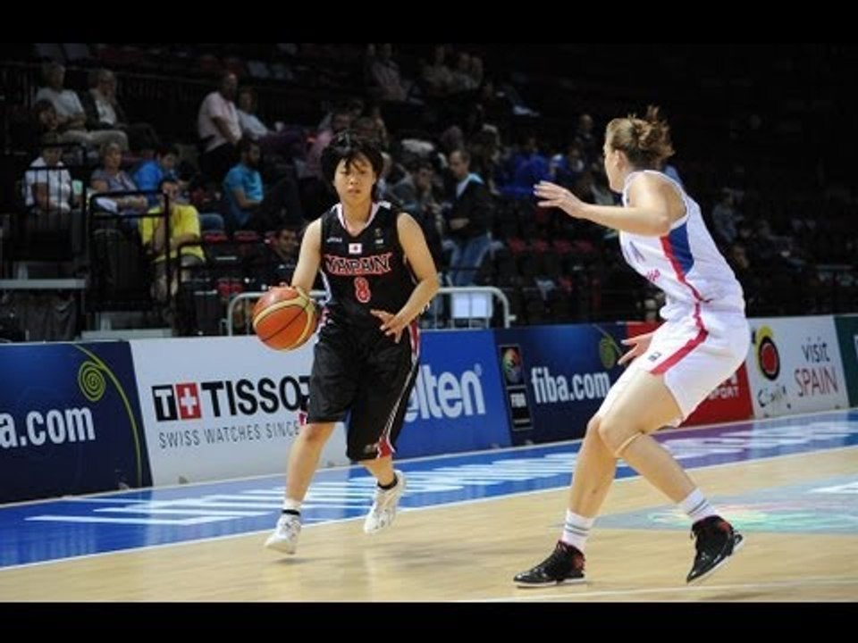 #FIBAU19Women - Kuma steals the ball and goes for the lay up