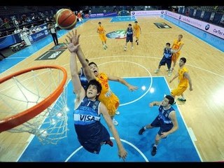 #FIBAU19 - Gabriel Deck for the putback layup