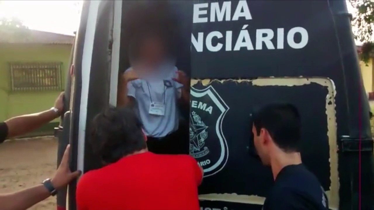 Inspetores penitenciários denunciam treinamento...