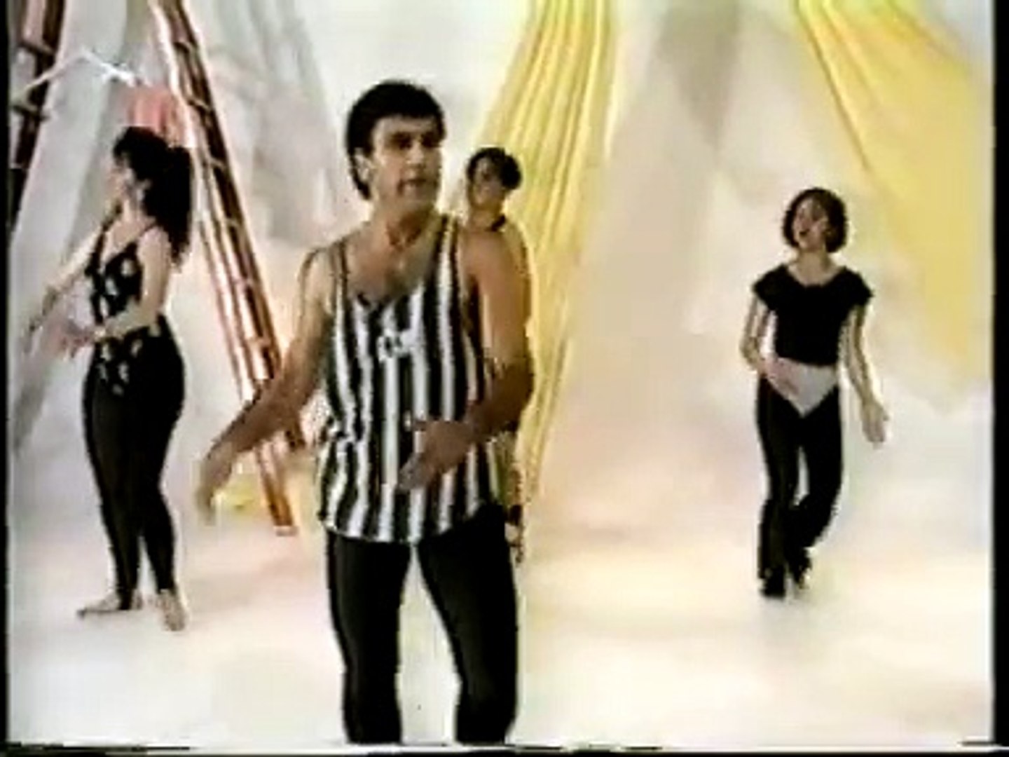 محمد خردادیان آموزش رقصهای ایرانی با موزیک هنرمندان 2 - video Dailymotion