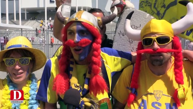 Bonne ambiance au stade de Bordeaux entre les supporters toulousains et clermontois