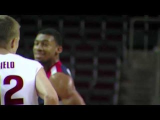 FIBAU19 - Tony Mitchell (USA) backward Alley-Oop