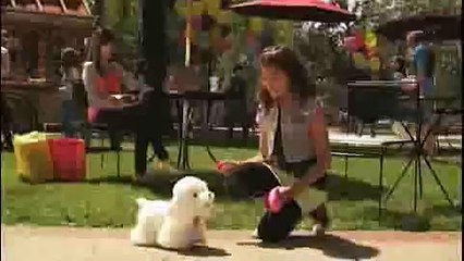 FurReal Friends - Gogo My Walking Pup