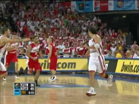 Poland v Turkey: Day 3 EuroBasket'09