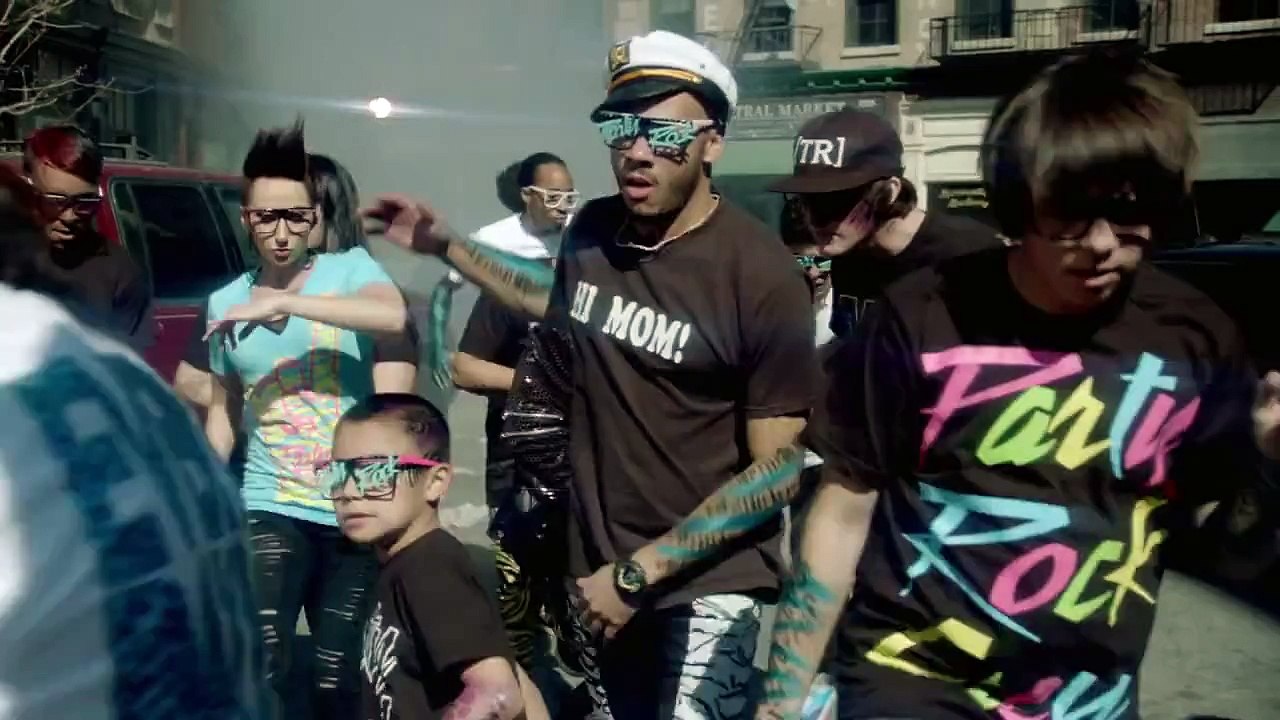 LMFAO - Party Rock Anthem ft Lauren Bennett, GoonRock