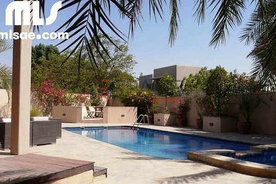 Savannah Private Pool And Jacuzzi Close To Park And Pool - mlsae.com