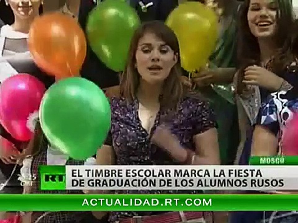 El timbre escolar marca la fiesta de graduación de los alumnos rusos