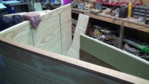 Making a Bookshelf - Construindo uma estante para livros