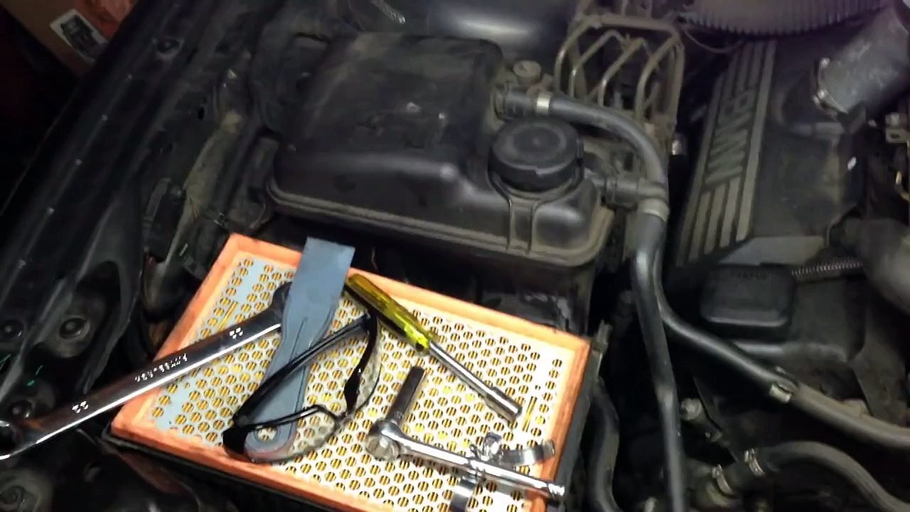 BMW E65 E66 How To Replace Install A New Coolant Expansion Tank