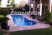Family villa with private pool and beautiful landscaping - mlsae.com