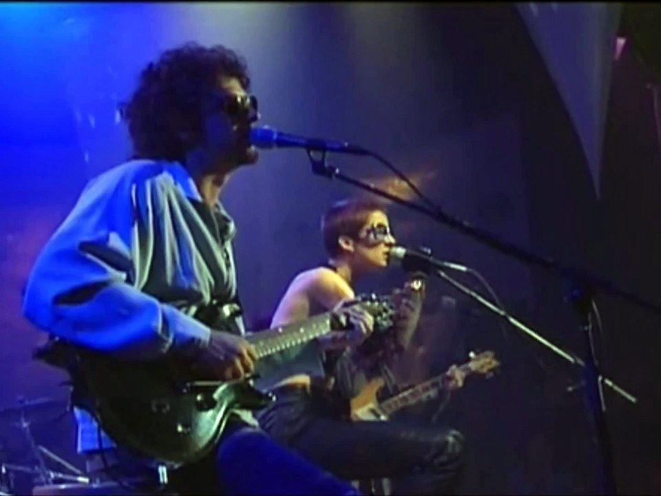 En la Ciudad de la Furia   Soda Stereo y Andrea Echeverry