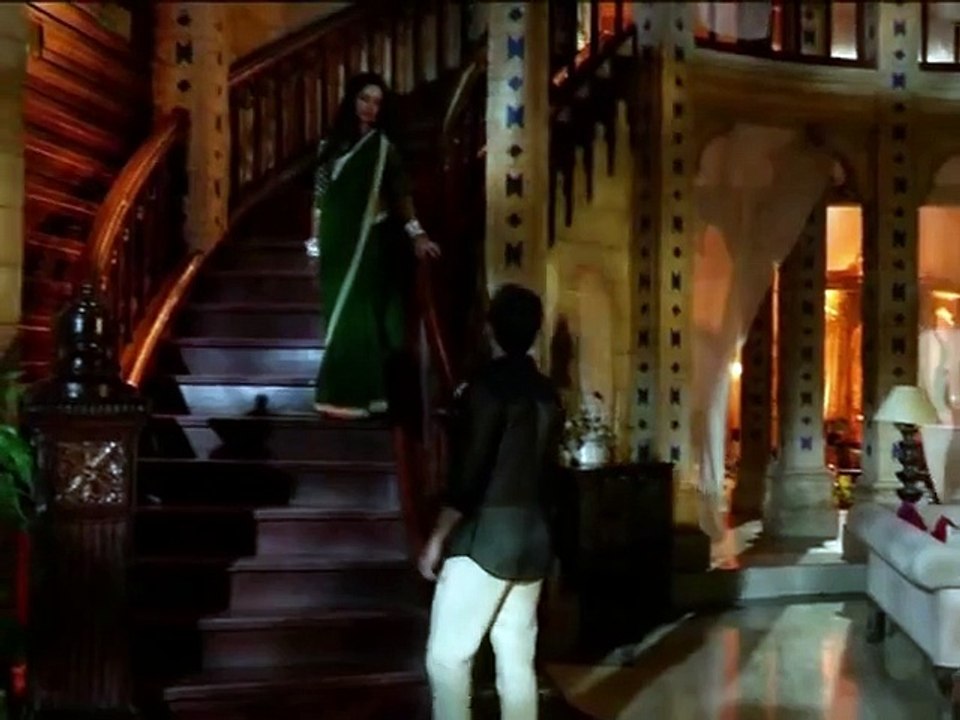 Aarushi and Vihaan's hot scene In The Bed _ Satrangi Sasural _ 6th May 2015 Video By Spicy News