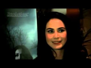 Arumi-Emil Tak Mau Publikasikan Jenis Kelamin Calon Anak