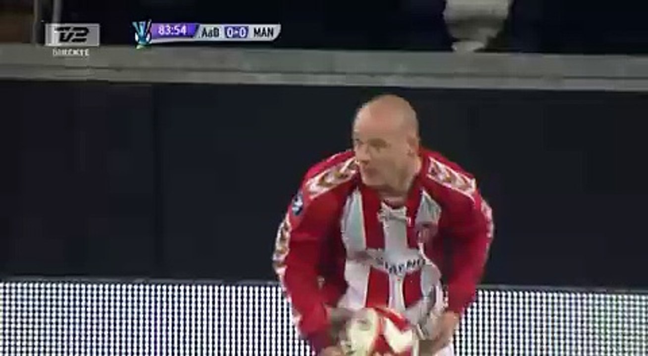 AaB - Manchester City 1 - 0 Luton Shelton