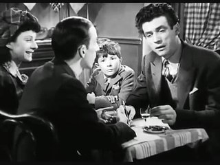 Les Feuilles Mortes dans Les Portes de la nuit (1946) - Yves Montand & Jean Vilar