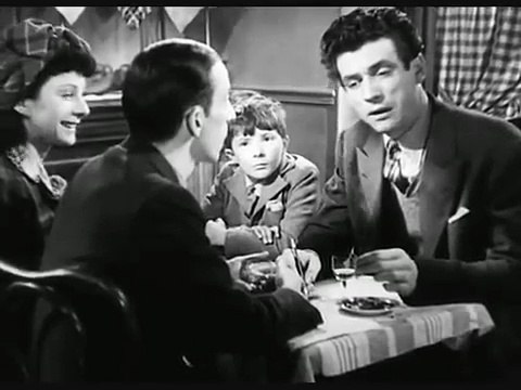 Les Feuilles Mortes dans Les Portes de la nuit (1946) - Yves Montand & Jean Vilar