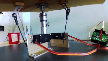 Ball & Plate: MATLAB/Simulink + WiiRemote hack, PID automatic control project