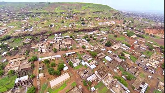 Akon Lightin Africa , Un Projet Gigantesque Pour donner la lumière à 600 millions d'africains