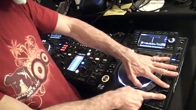 DJ MIXING TUTORIAL. How to Mix tunes with different BPM