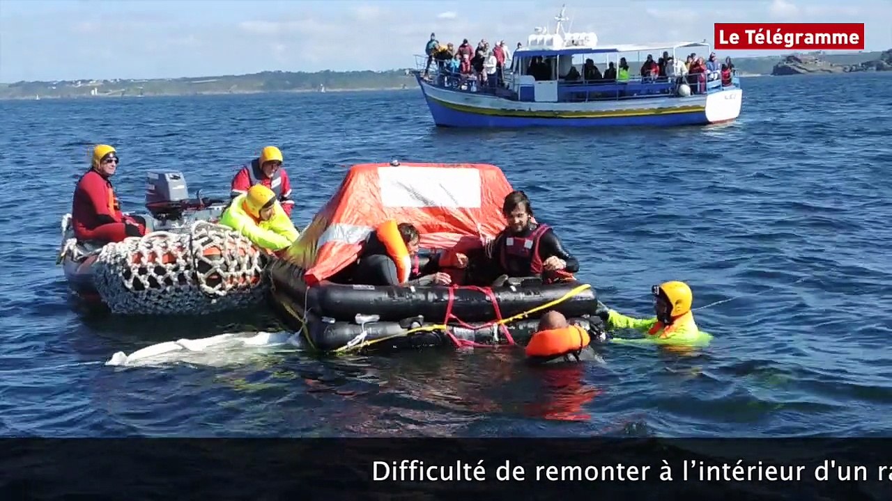 Camaret (29). Démonstration de secours en mer