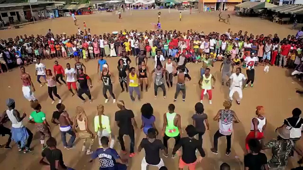 DEBORDEAUX YAMOUKIDI APÉRITIF (CLIP OFFICIEL).