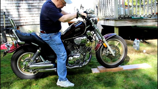 Yamaha Virago 1100 oil change