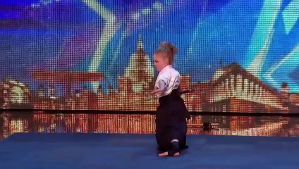 9 year old girl Shocked Everyone In The Show