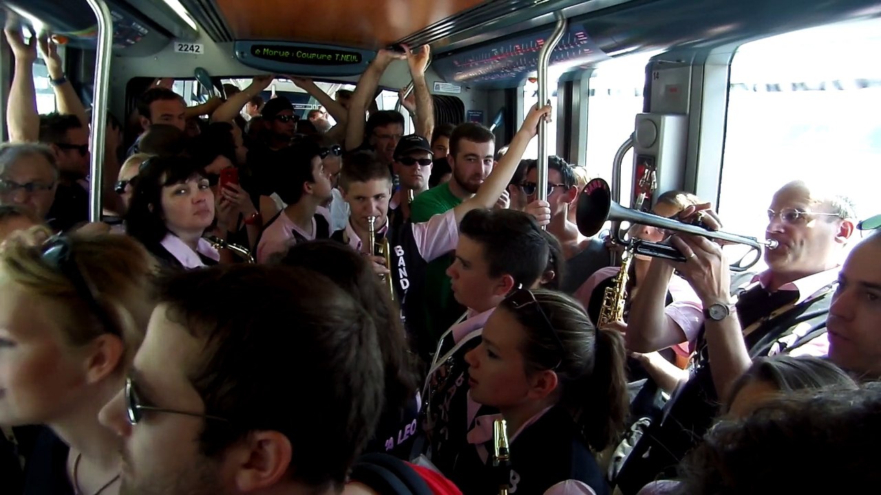 En mode tram - BAND'A LEO