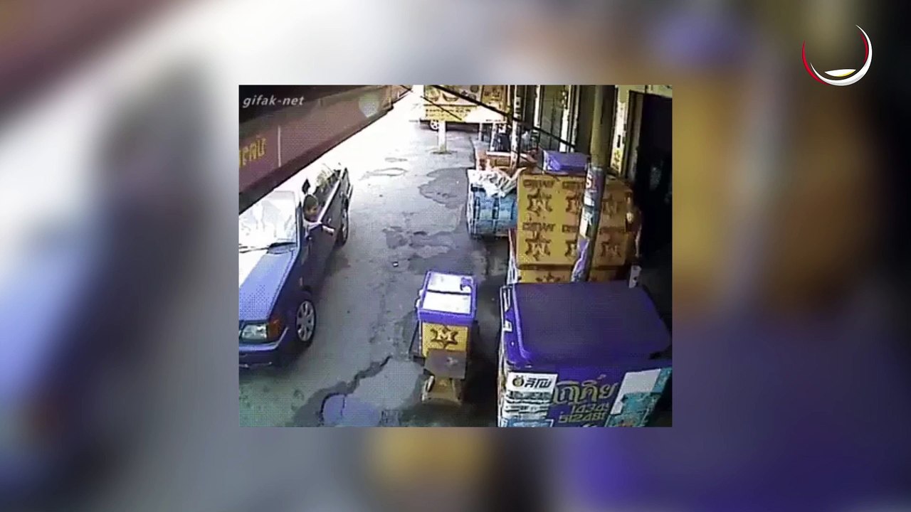 Tire goes along. Coming from nowhere.