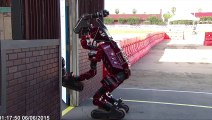Chutes de robots au DARPA Robotics Challenge
