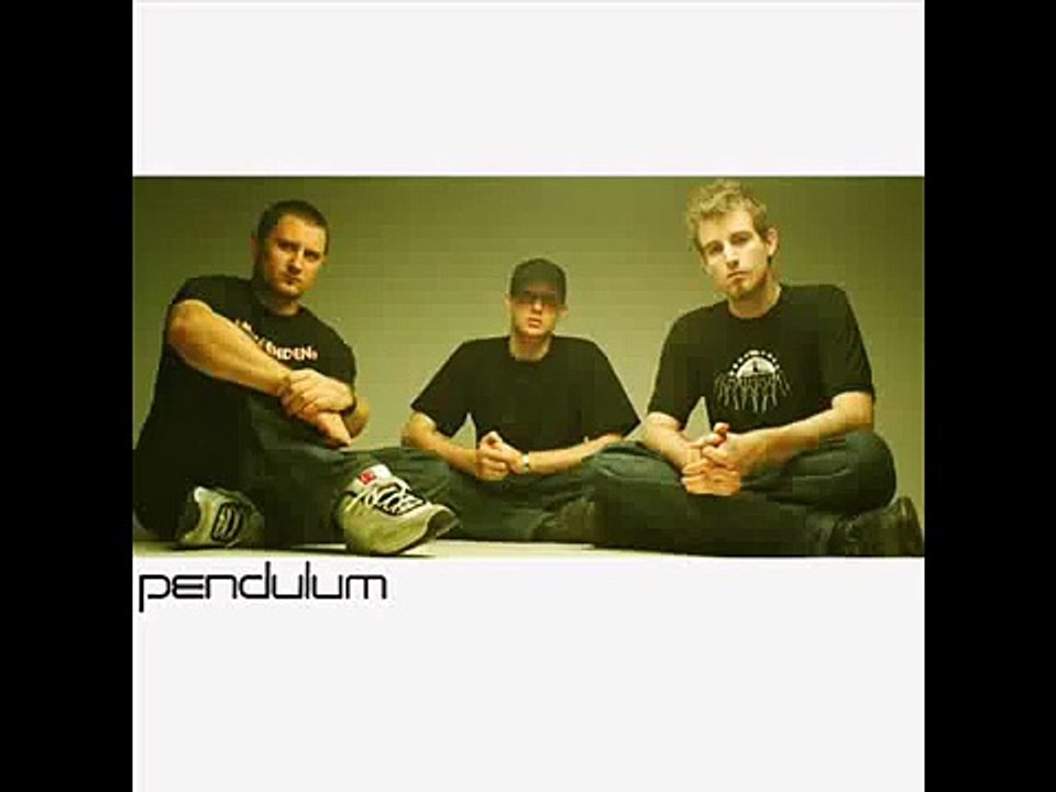 Pendulum - Girl In The Fire