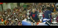 Barcelona campeón: a Neymar le lanzaron una big mac en plena celebración (VIDEO)