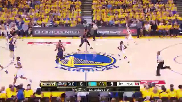 Thompson Turnaround Fadeaway shot