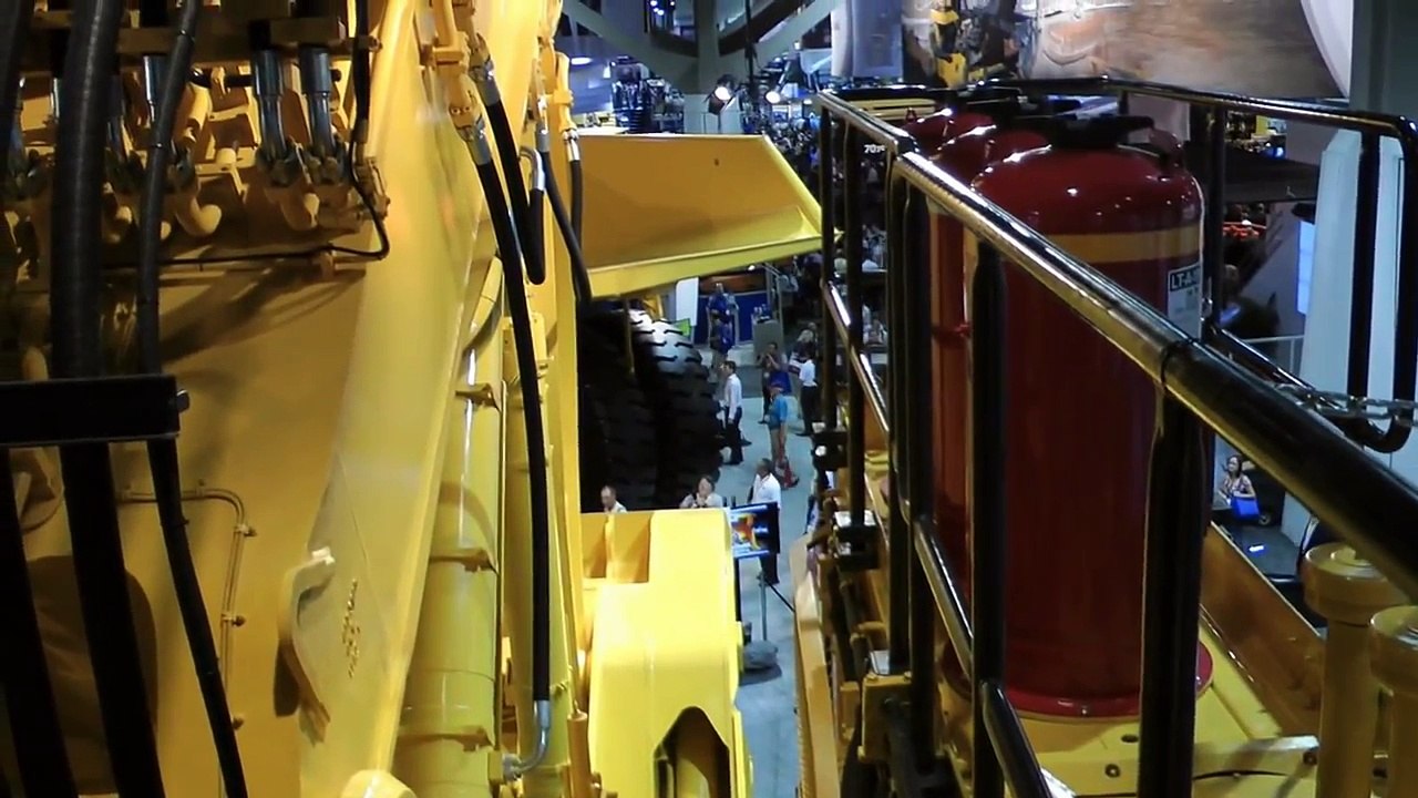 Massive Komatsu PC4000 excavator