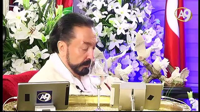 Peygamberimiz (sav) zamanında da bağnazlar kadınların mescitlere gelişini engellemeye çalıştılar