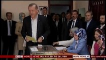 BBC トルコ選挙 与党AKP過半数割れ 憲法改正の計画は失敗