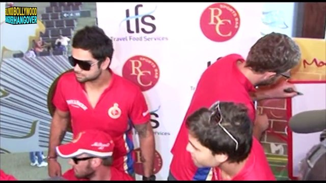 Anushka Sharma & Boyfriend Virat Kohli CAUGHT On a Shopping Spree