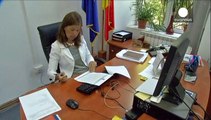No-confidence vote prolongs Romania's week-long political crisis
