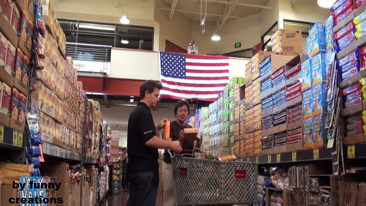 Bad and Rude employe prank-very funny