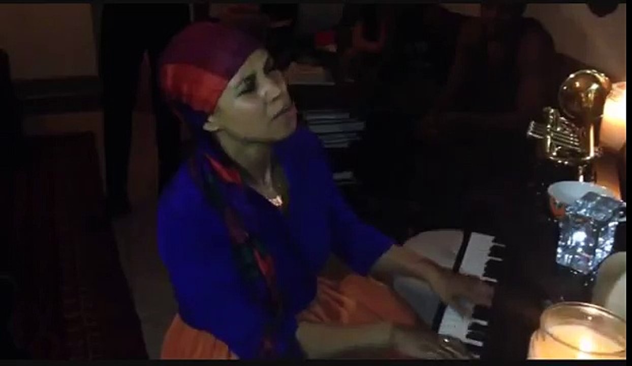 Alicia Keys sings new music