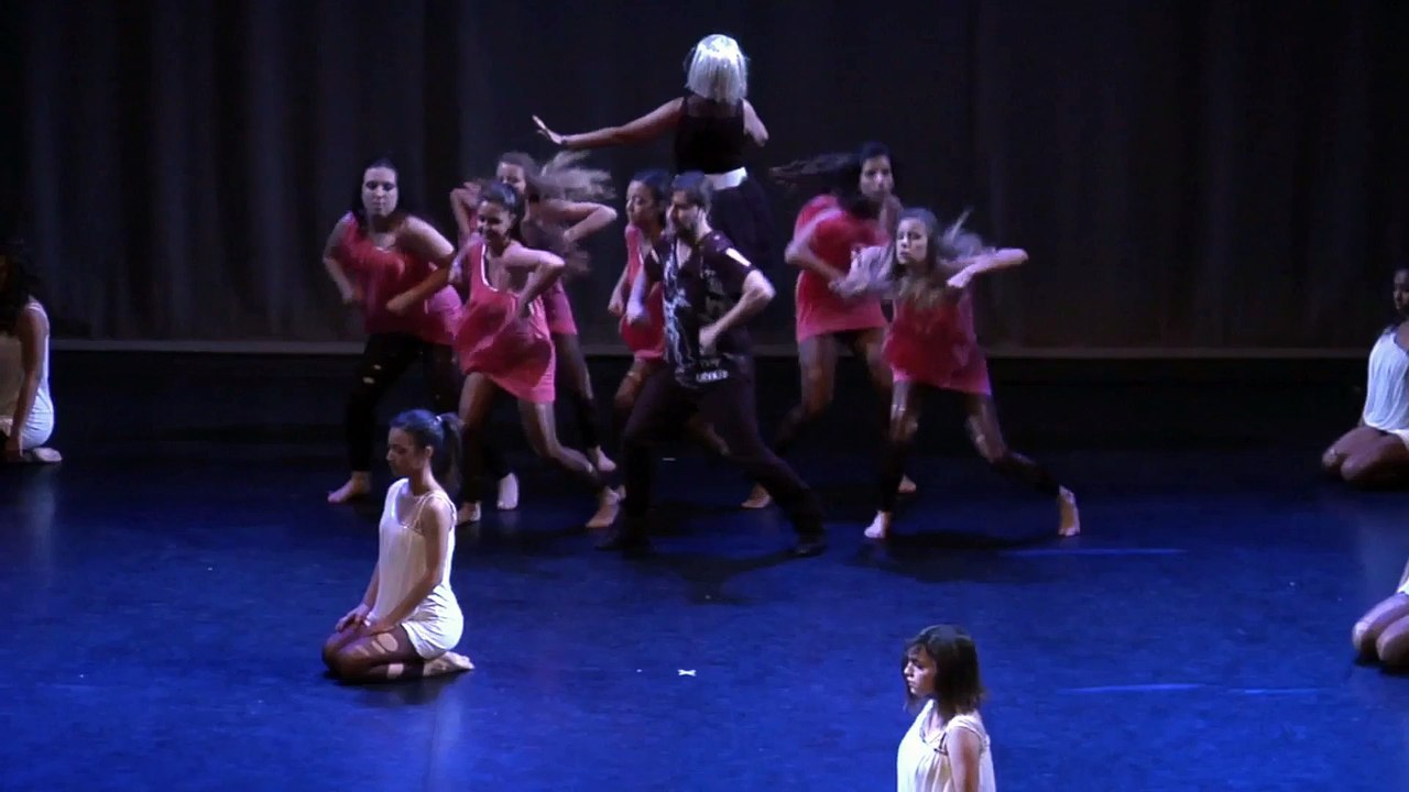 SIA - Chandelier (Nicolas E - Ecole du Spectacle)