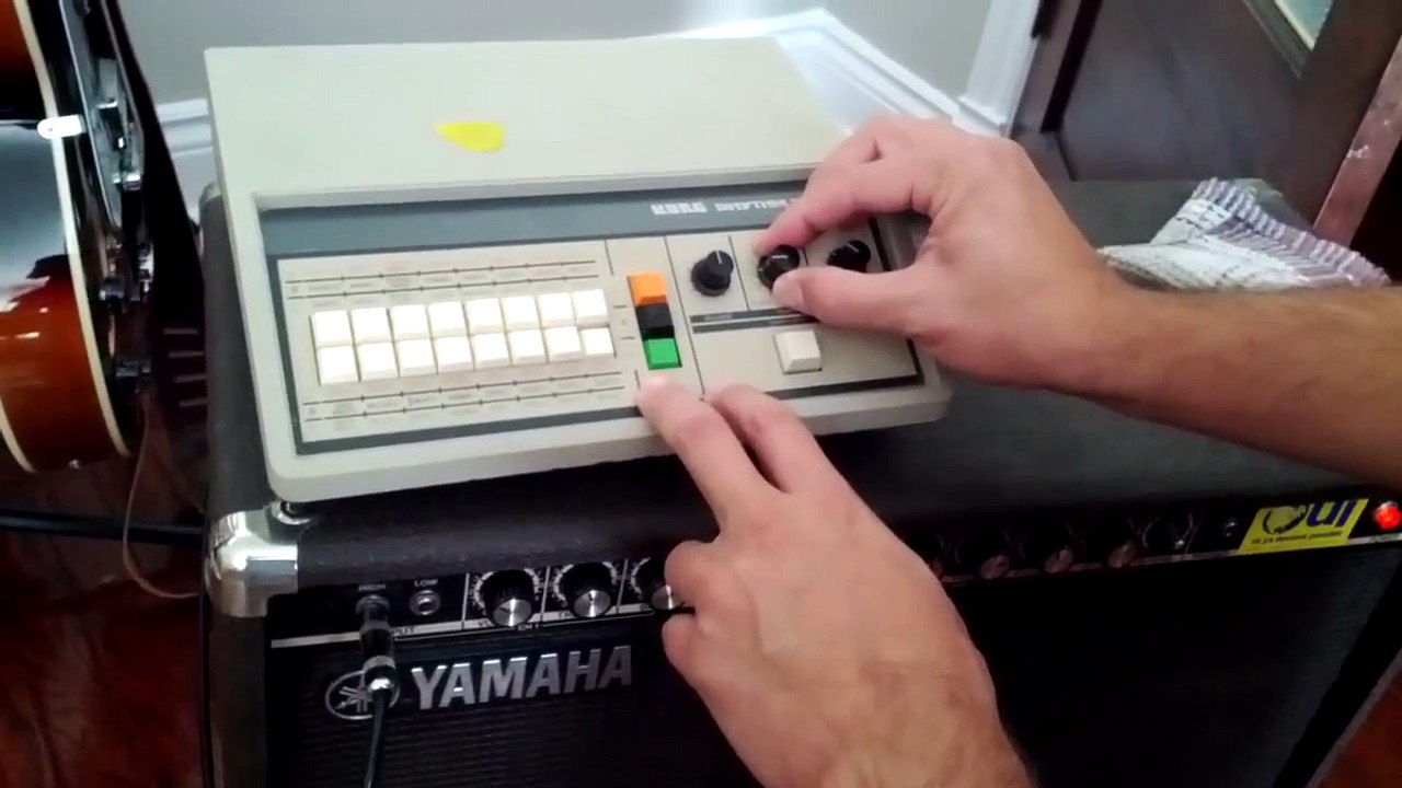 Korg Rhythm 33 (KR-33)