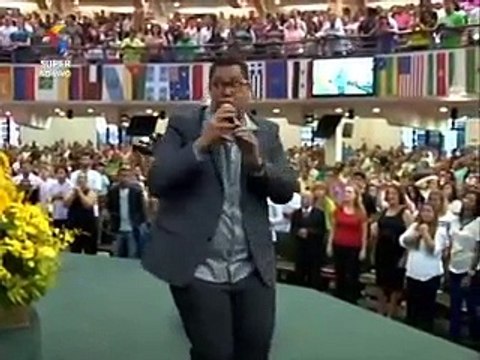 Anderson Freire canta Bom Samaritano & Raridade (Você é um espelho), do CD DVD Essência Ao Vivo, no culto da Igreja Batista da Lagoinha (do Ministério Diante do Trono / Ana Paula Valadão / André Valadão / Mariana Valadão) ! Impossível não chorar!