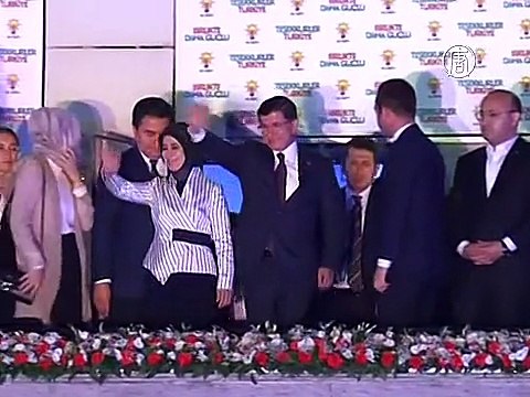 Выборы в Турции: позиции правящей партия ослабли